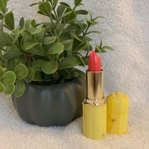 Aloe Lipstick: Shade B2